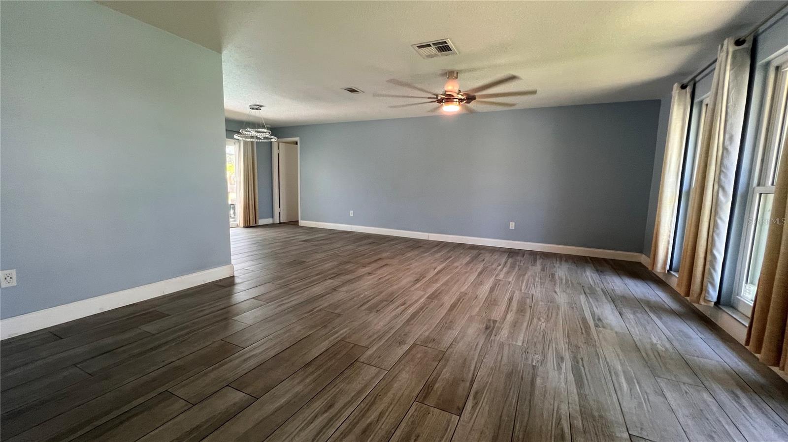 10007 LINDEN PLACE DR — photo 3