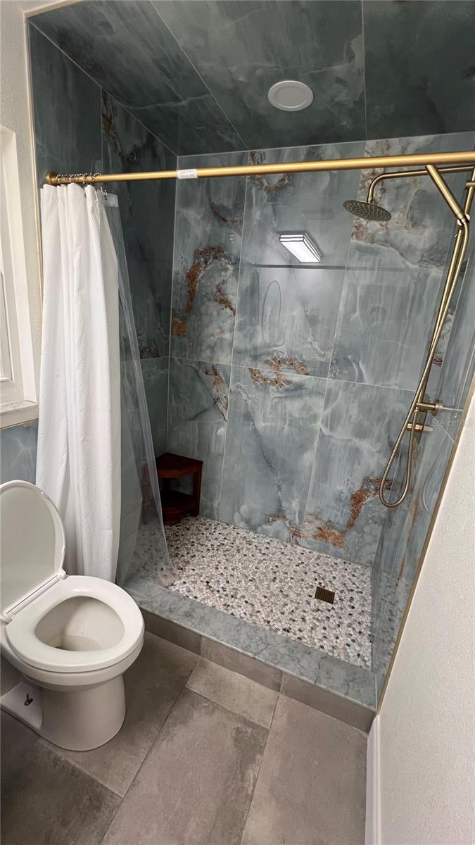 10007 LINDEN PLACE DR — photo 16