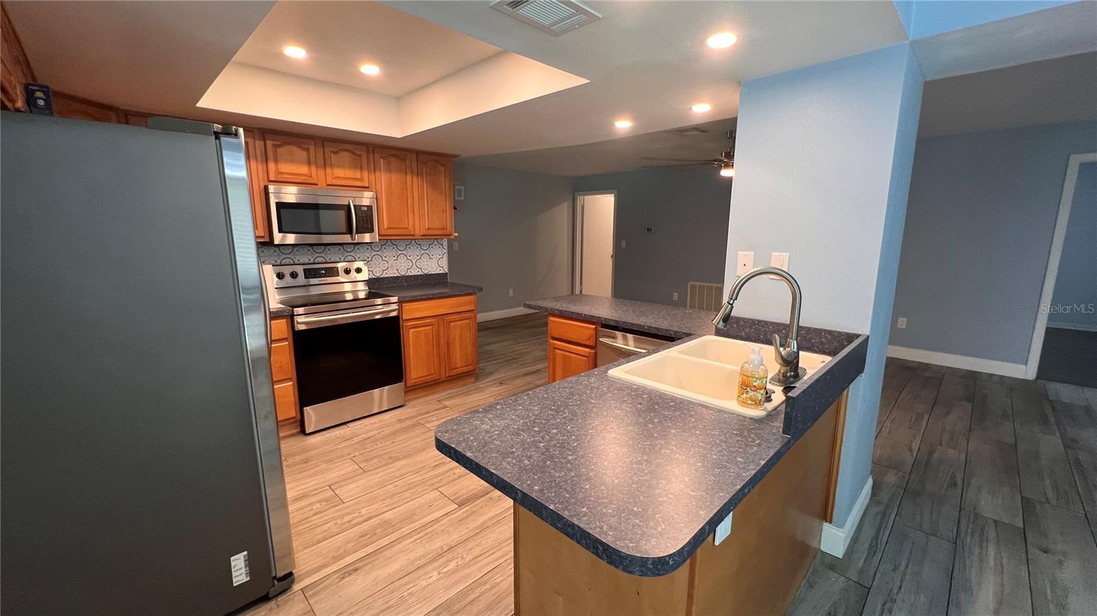 10007 LINDEN PLACE DR — photo 6