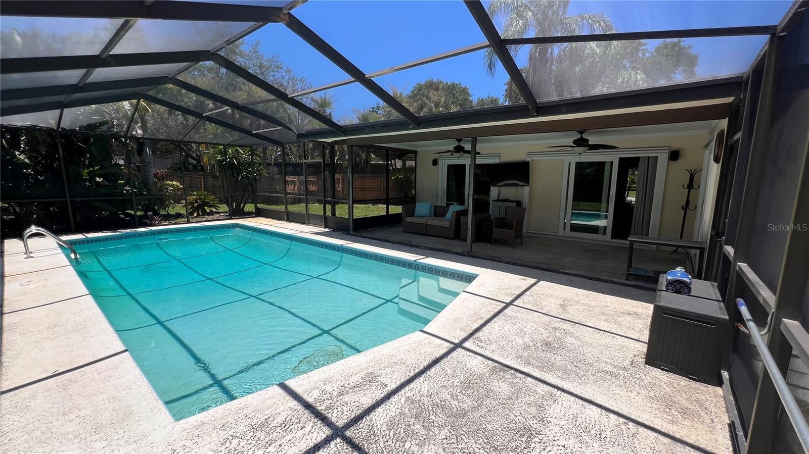 10007 LINDEN PLACE DR — photo 2