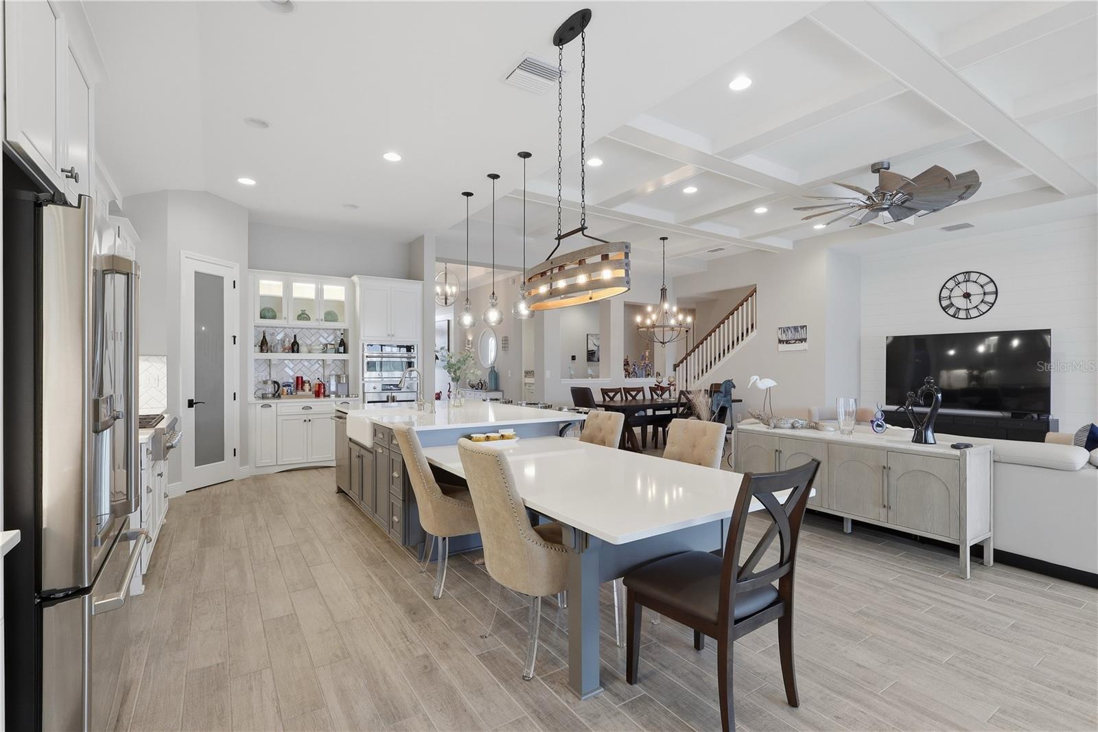 14608 RED CASTLE AVE — photo 16