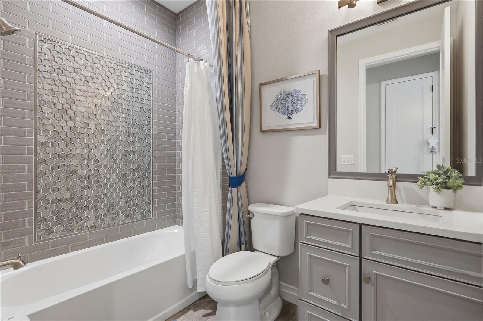 14608 RED CASTLE AVE — photo 31