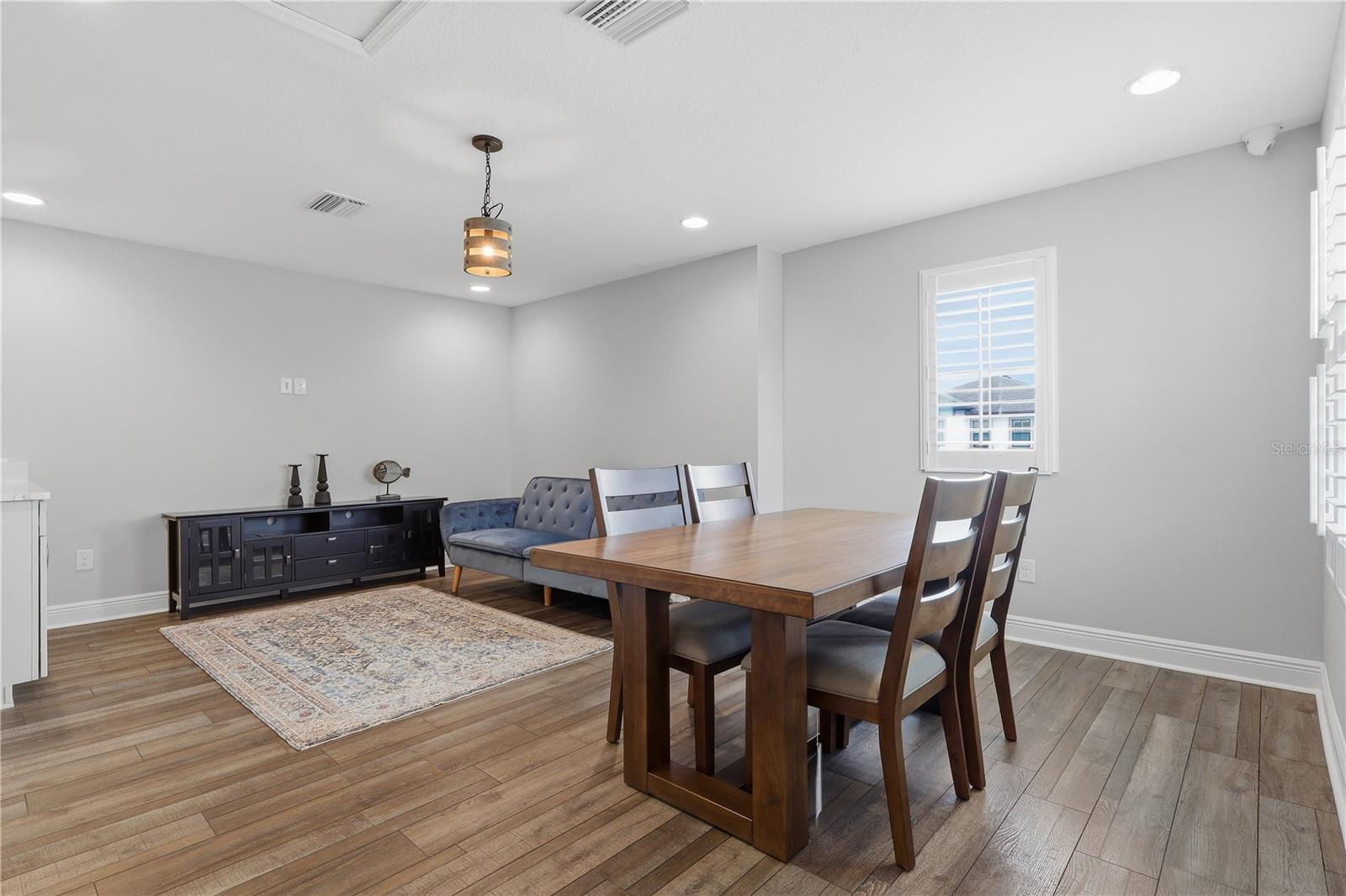 14608 RED CASTLE AVE — photo 18