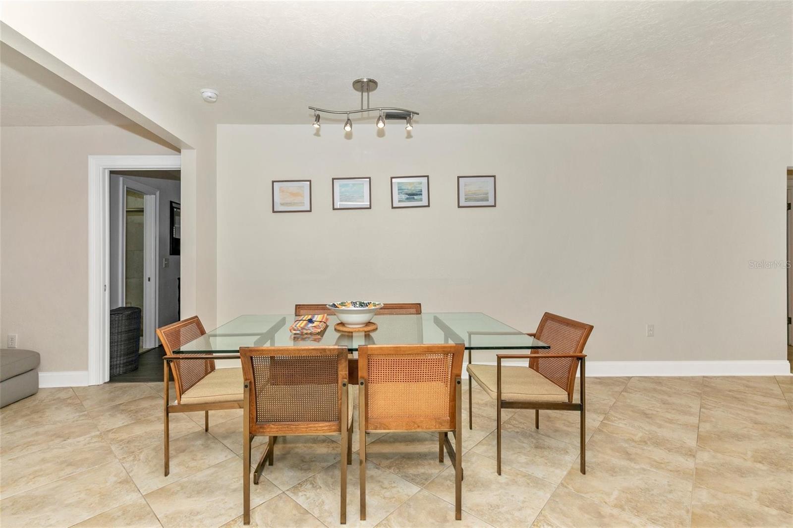3039 CHASE CIR — photo 28