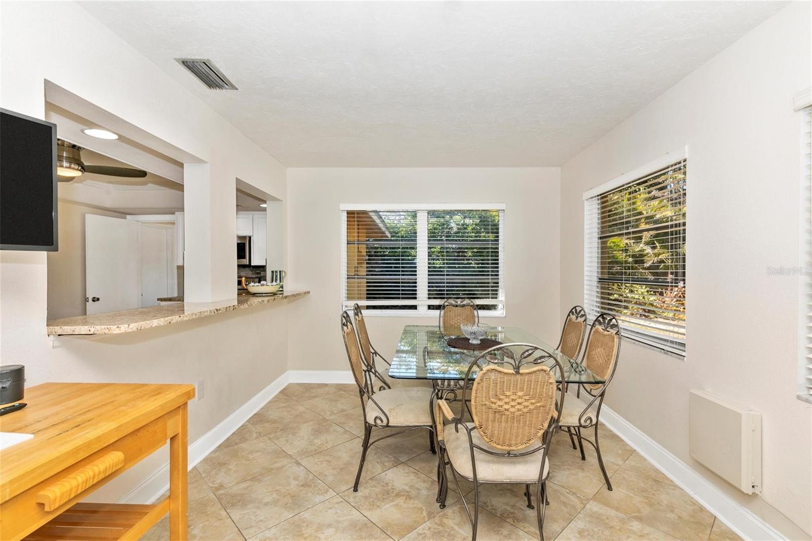 3039 CHASE CIR — photo 17