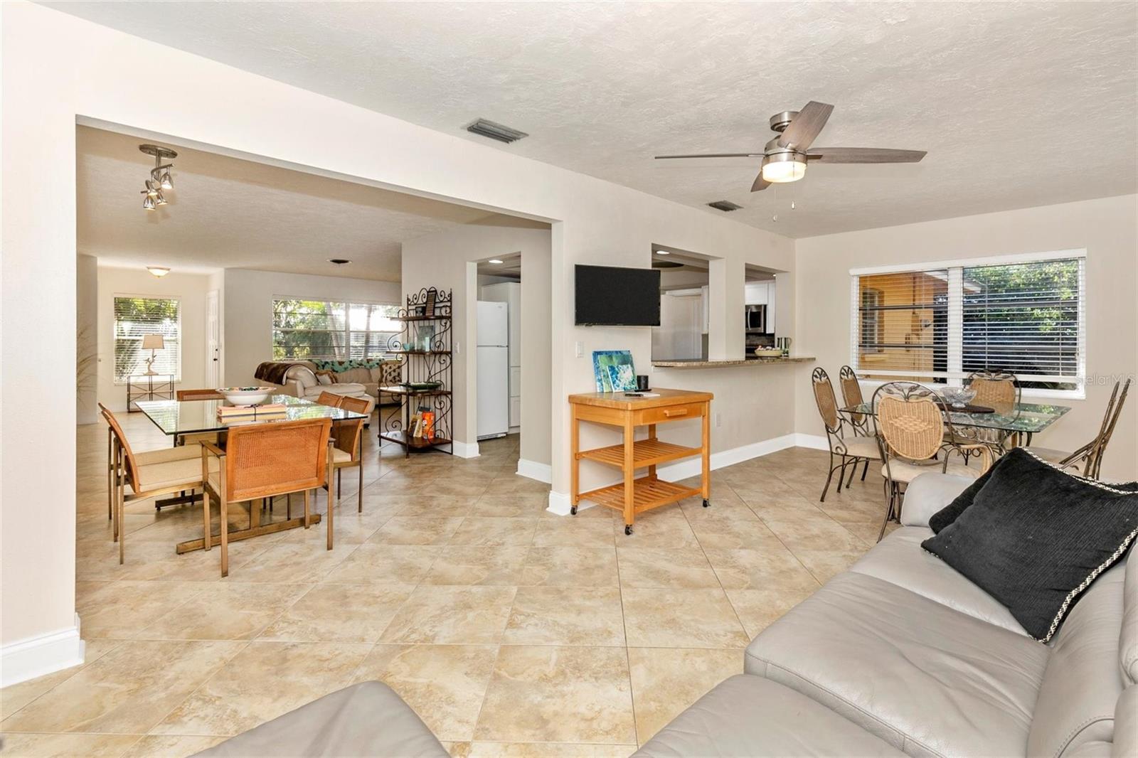 3039 CHASE CIR — photo 21
