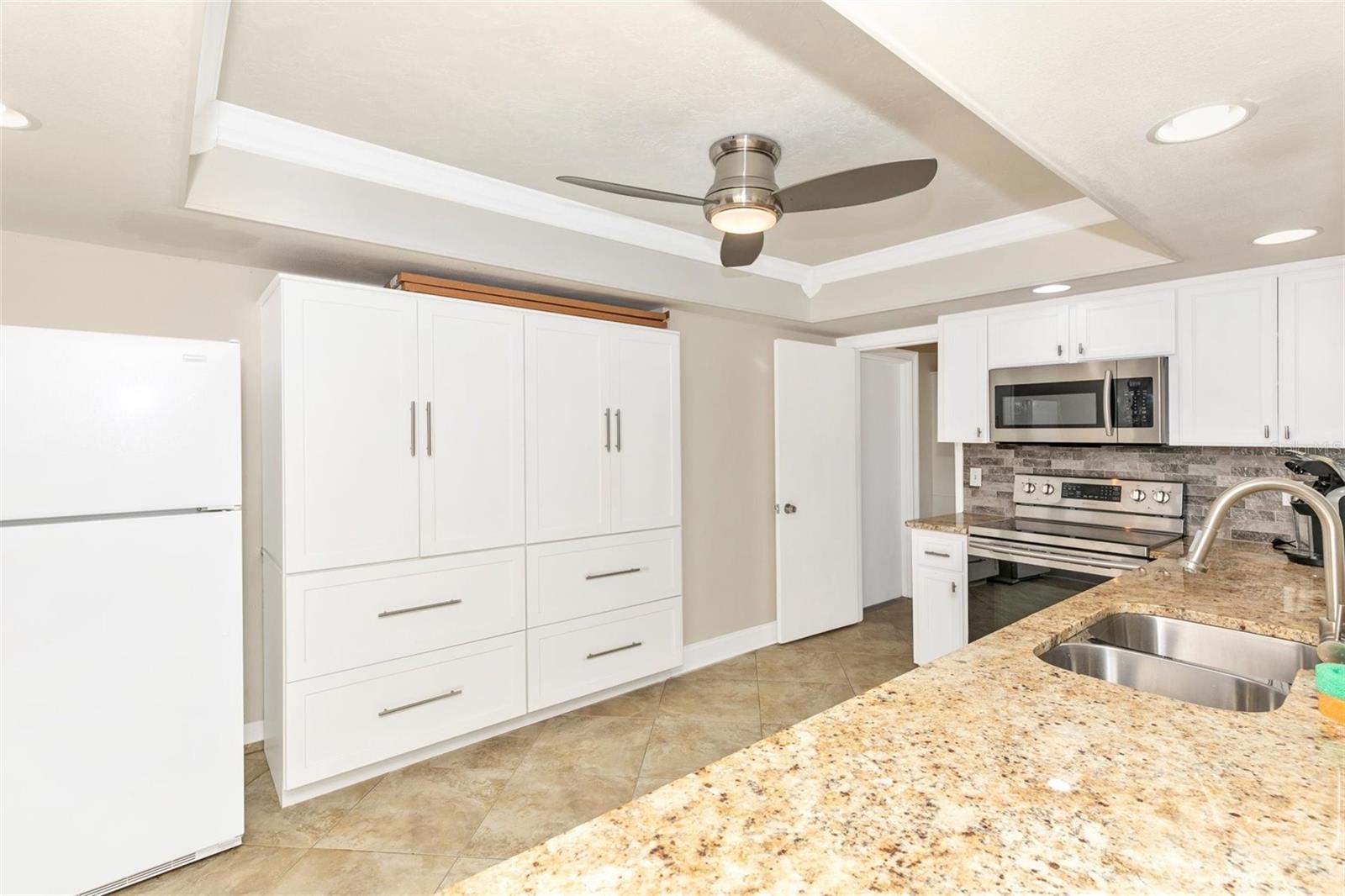 3039 CHASE CIR — photo 29