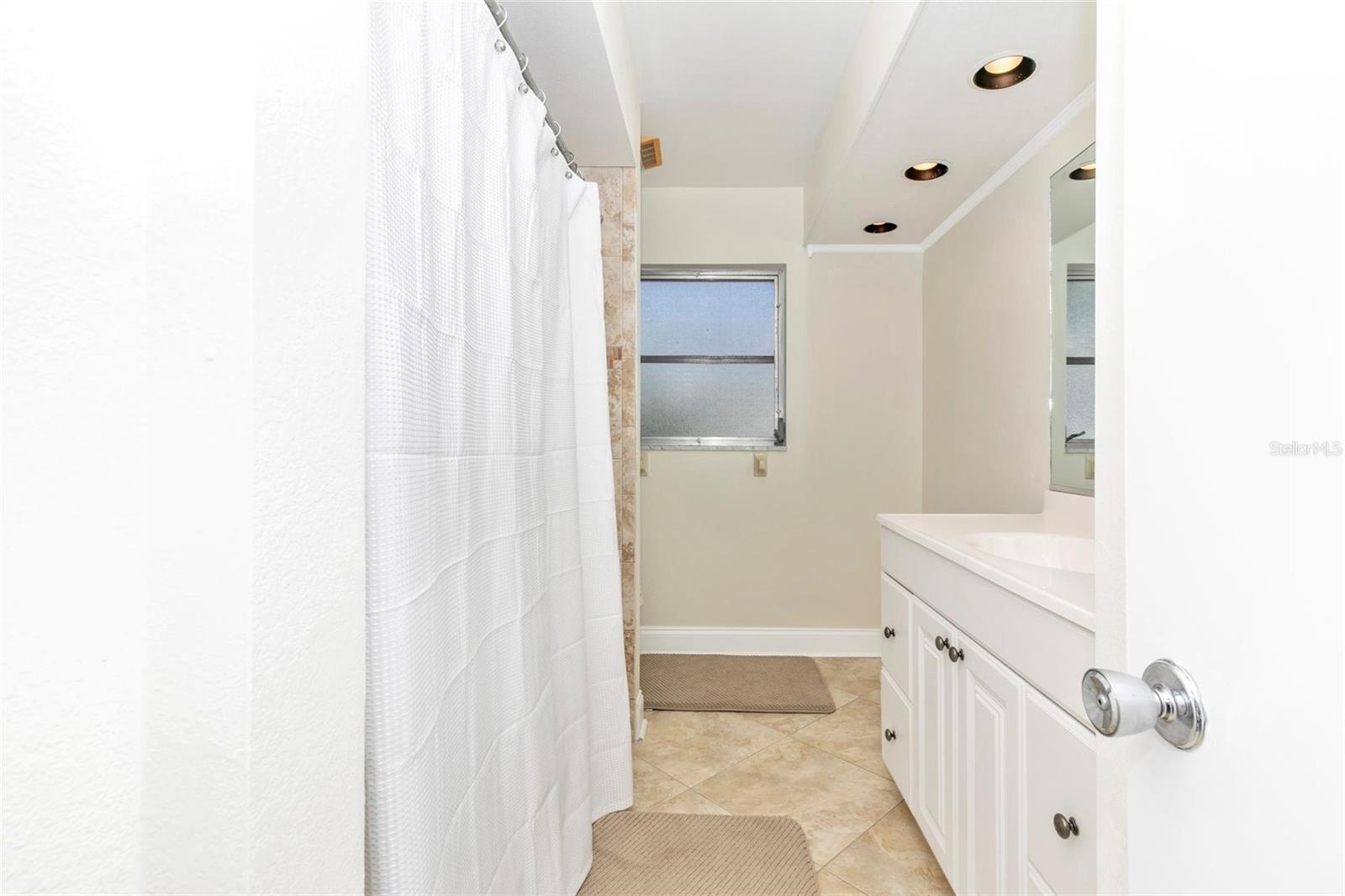 3039 CHASE CIR — photo 37