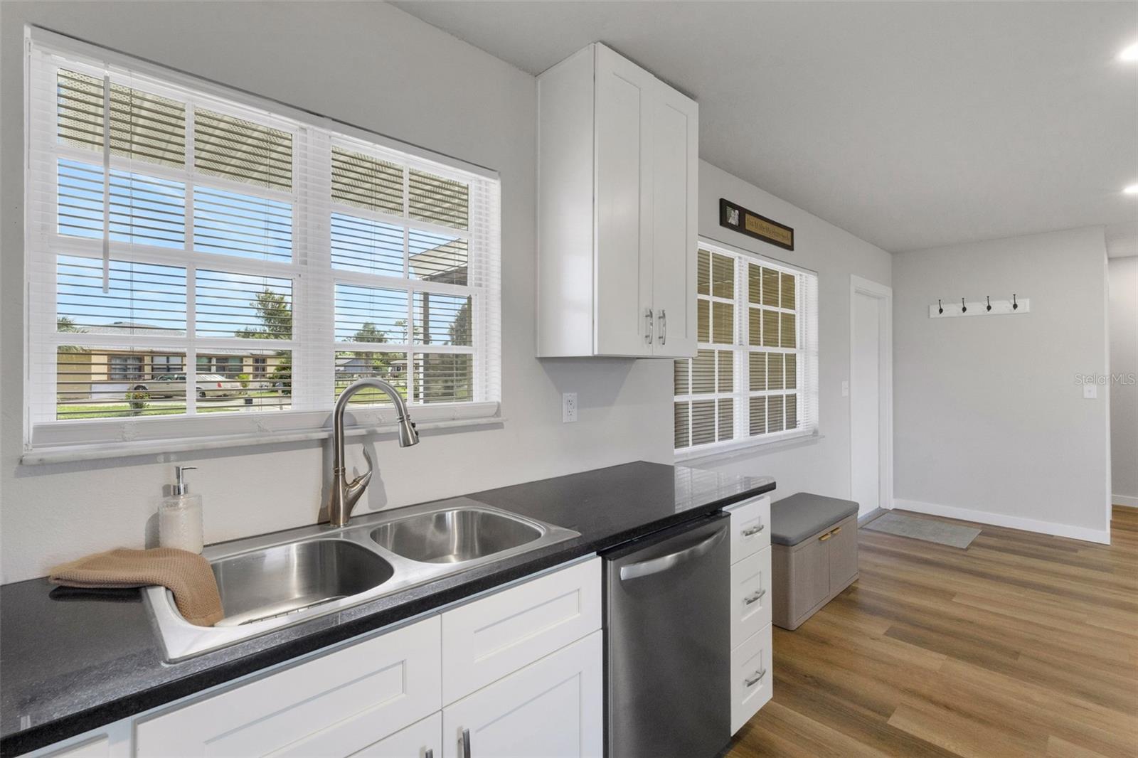 7595 BERWICK ST — photo 17