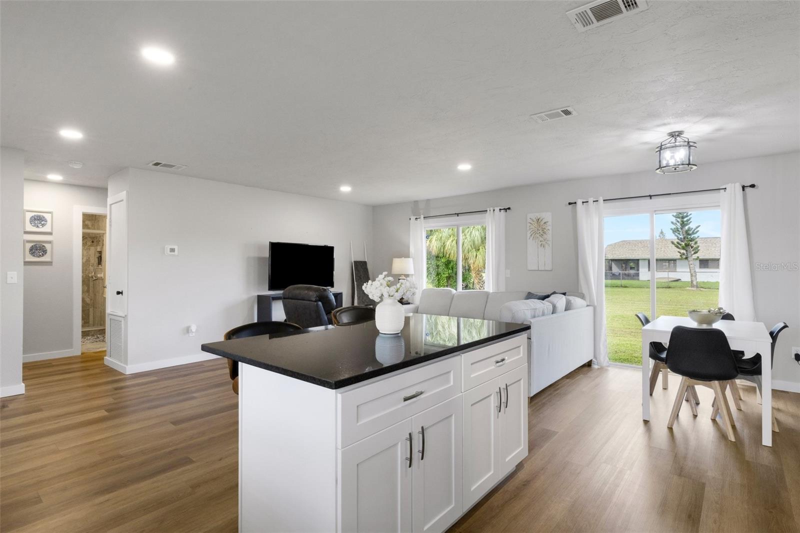 7595 BERWICK ST — photo 18
