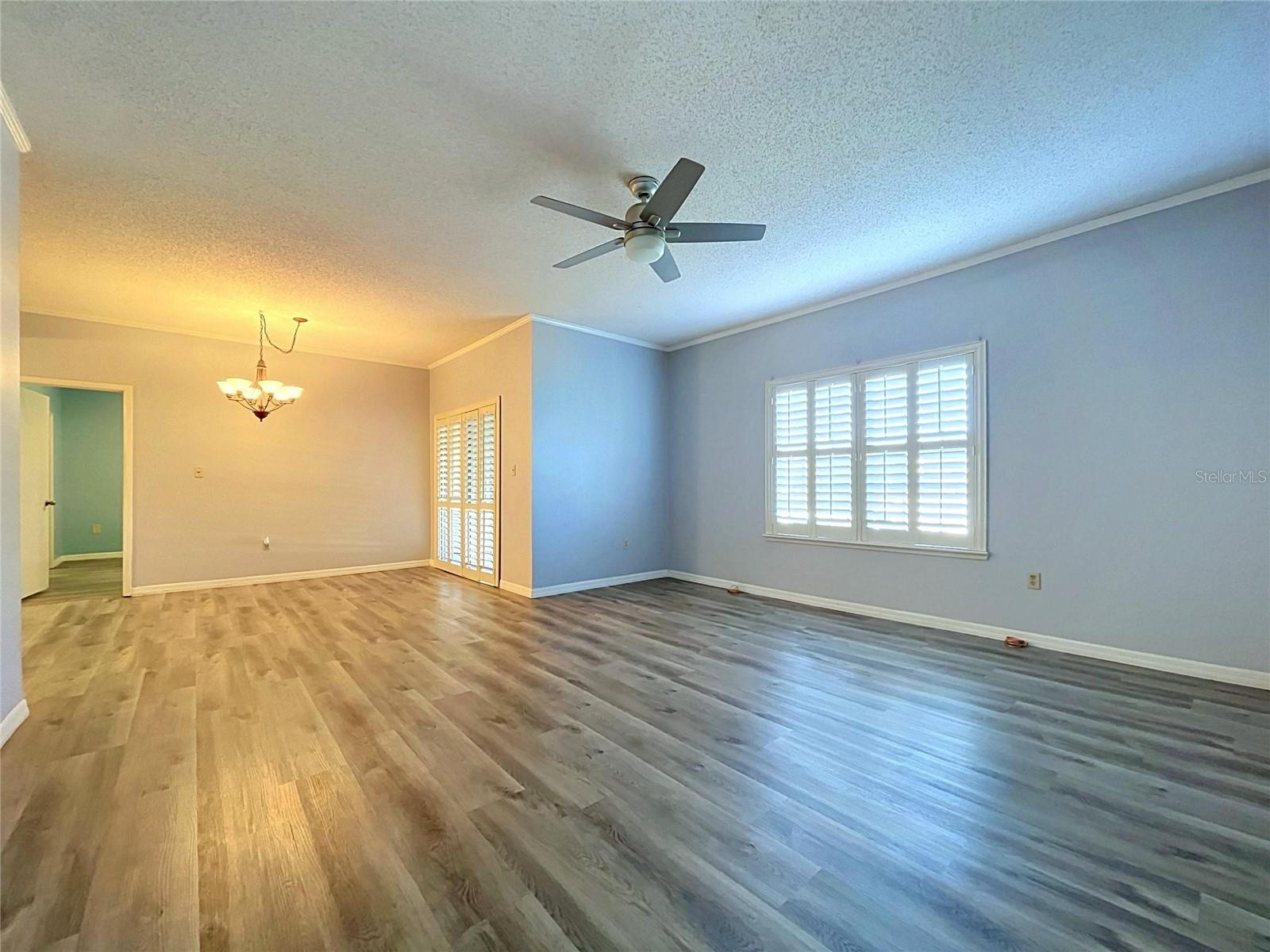 8350 SAVANNAH TRACE CIR #102 — photo 33