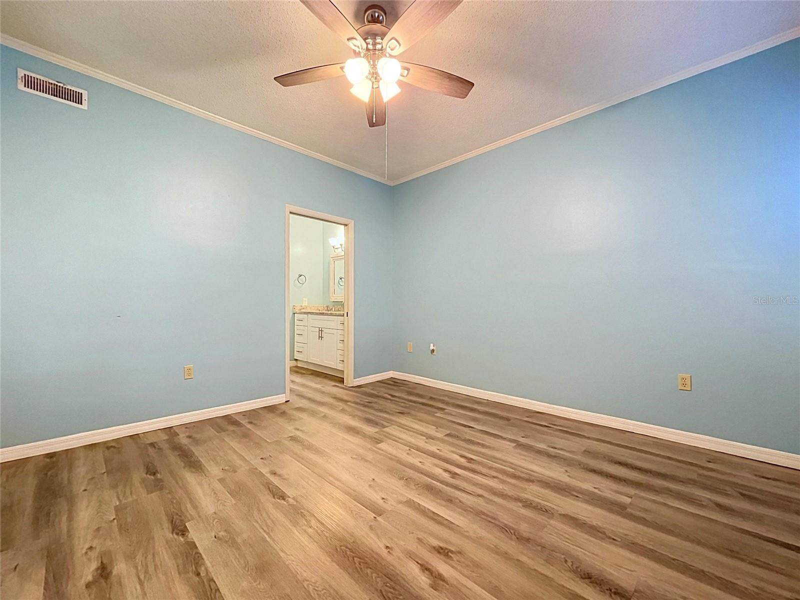 8350 SAVANNAH TRACE CIR #102 — photo 52
