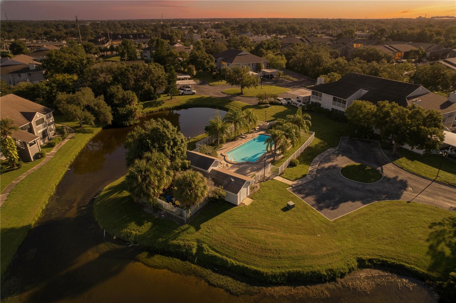 8350 SAVANNAH TRACE CIR #102 — photo 89