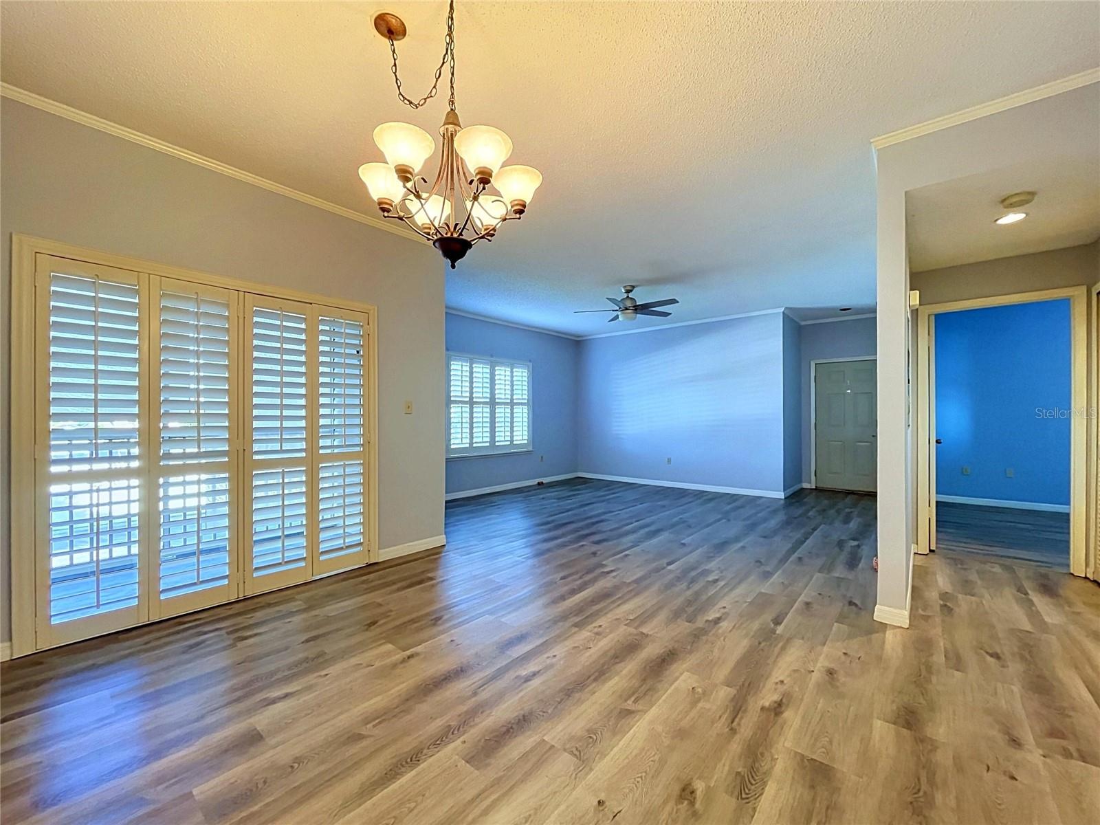 8350 SAVANNAH TRACE CIR #102 — photo 34