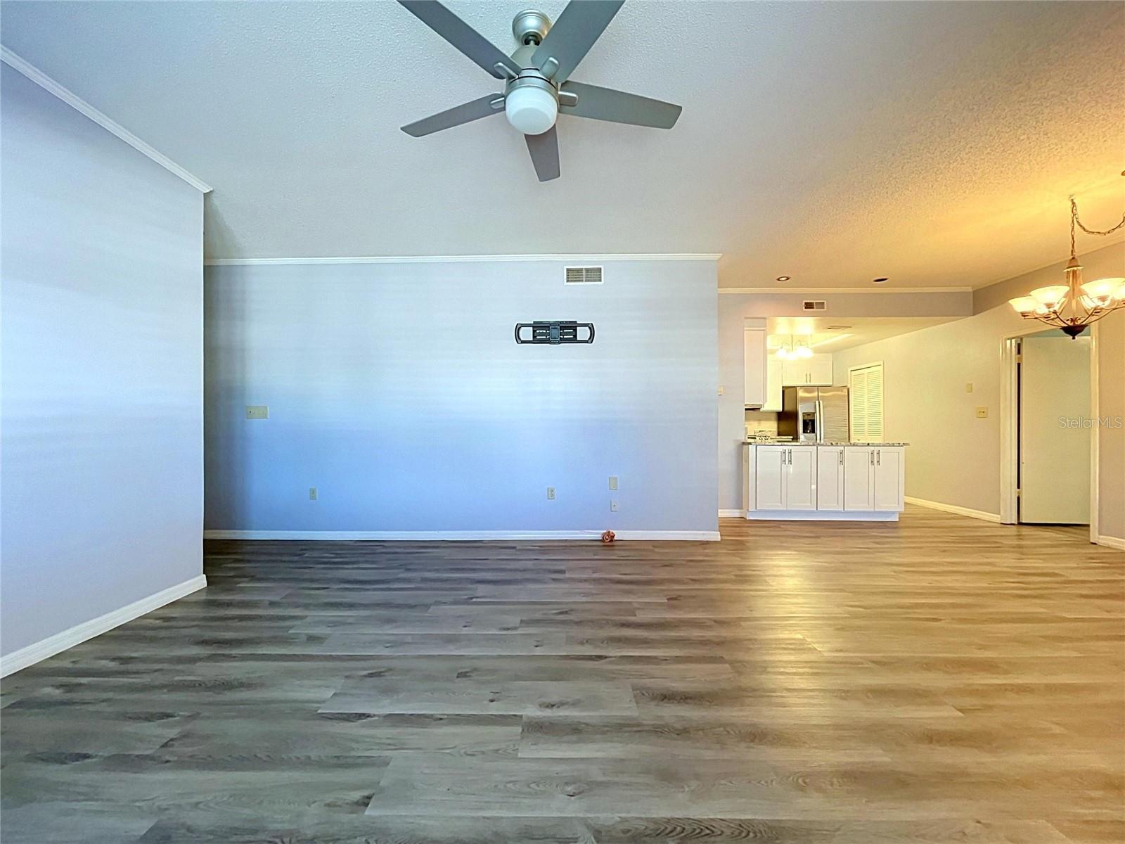 8350 SAVANNAH TRACE CIR #102 — photo 42