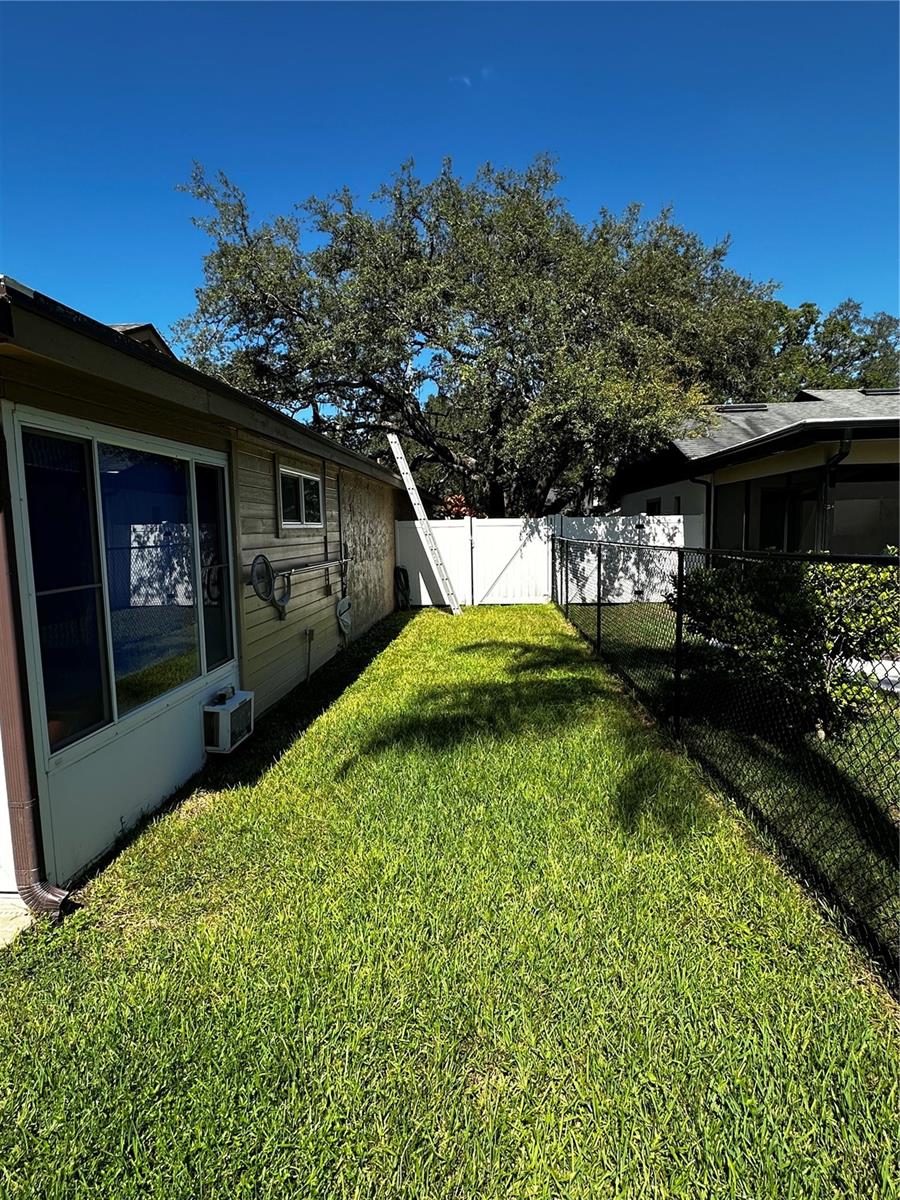 Home in TAMPA — photo 16