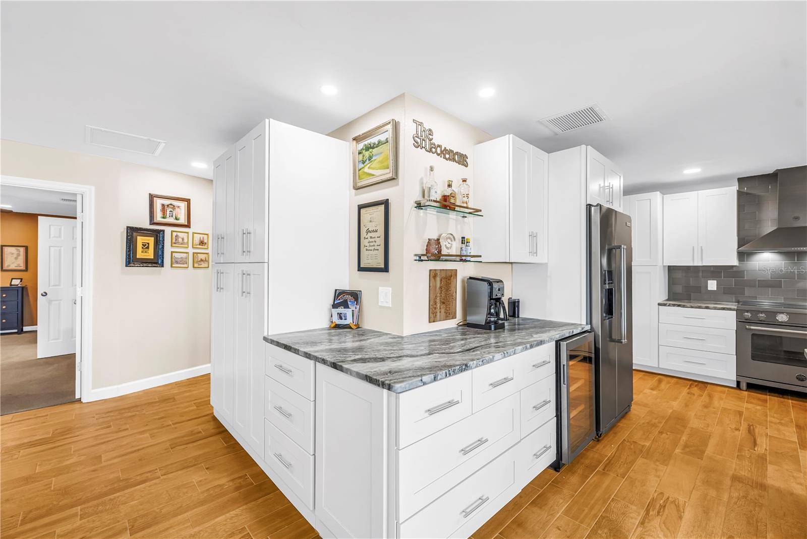 106 WALL ST — photo 18