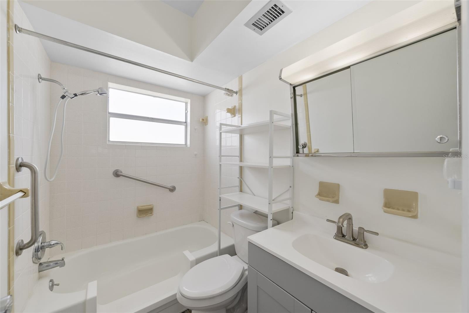 13940 ANONA HEIGHTS DR #113 — photo 16
