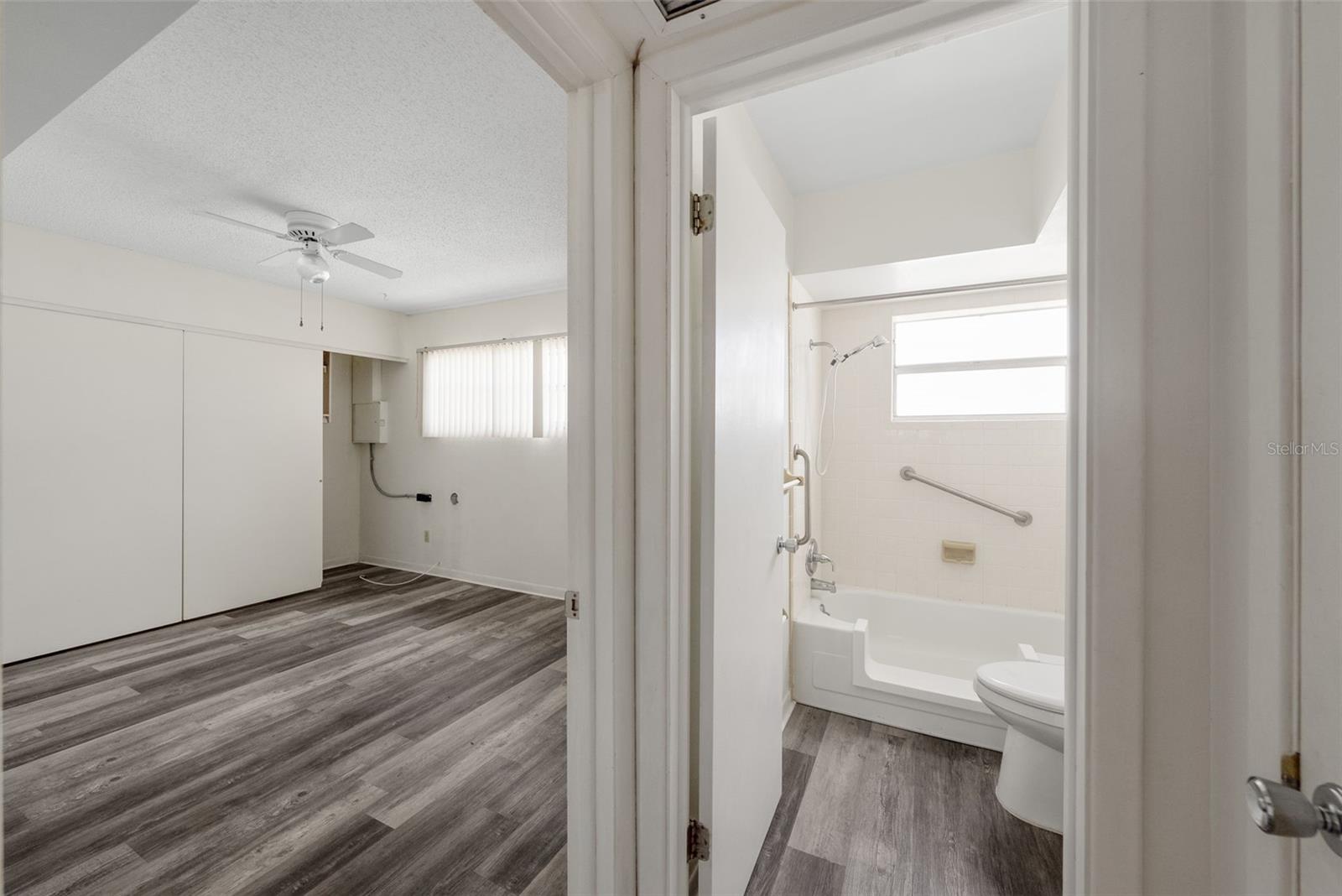 13940 ANONA HEIGHTS DR #113 — photo 11