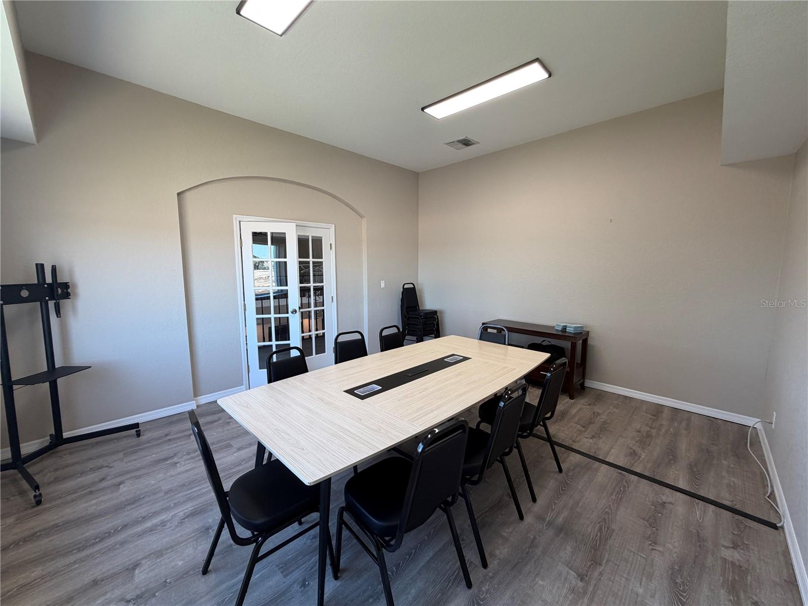 8916 KEATS DR — photo 81