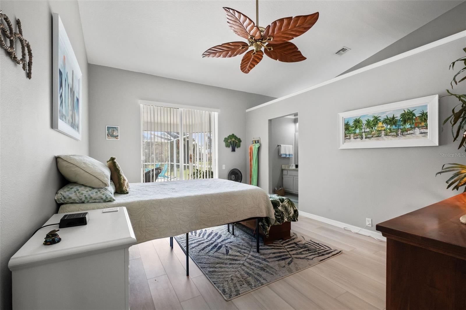 8916 KEATS DR — photo 24