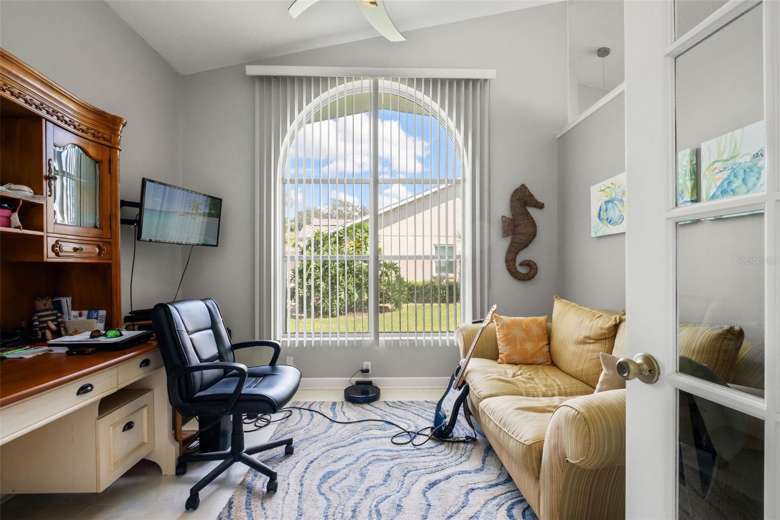 8916 KEATS DR — photo 23