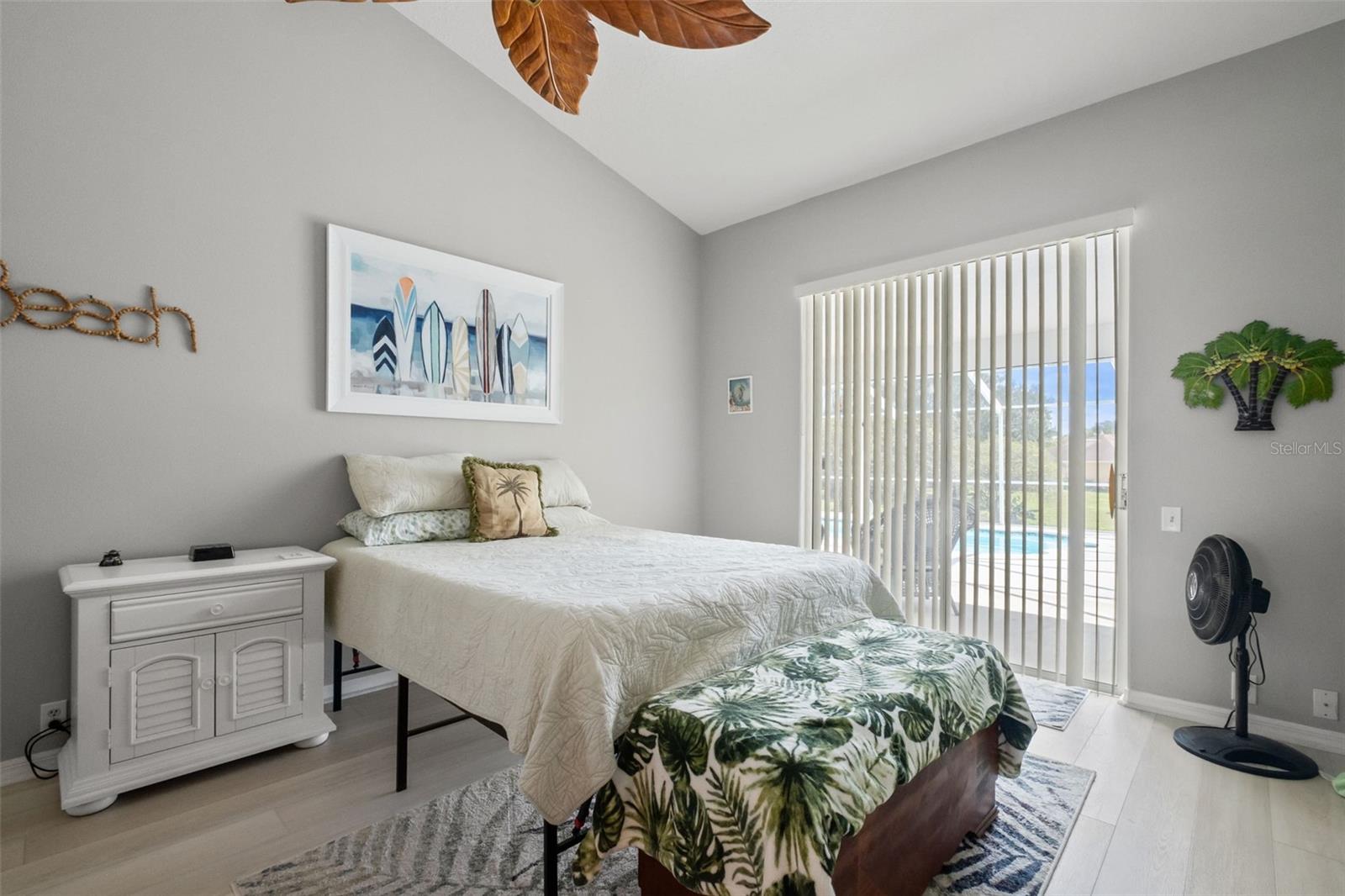 8916 KEATS DR — photo 25