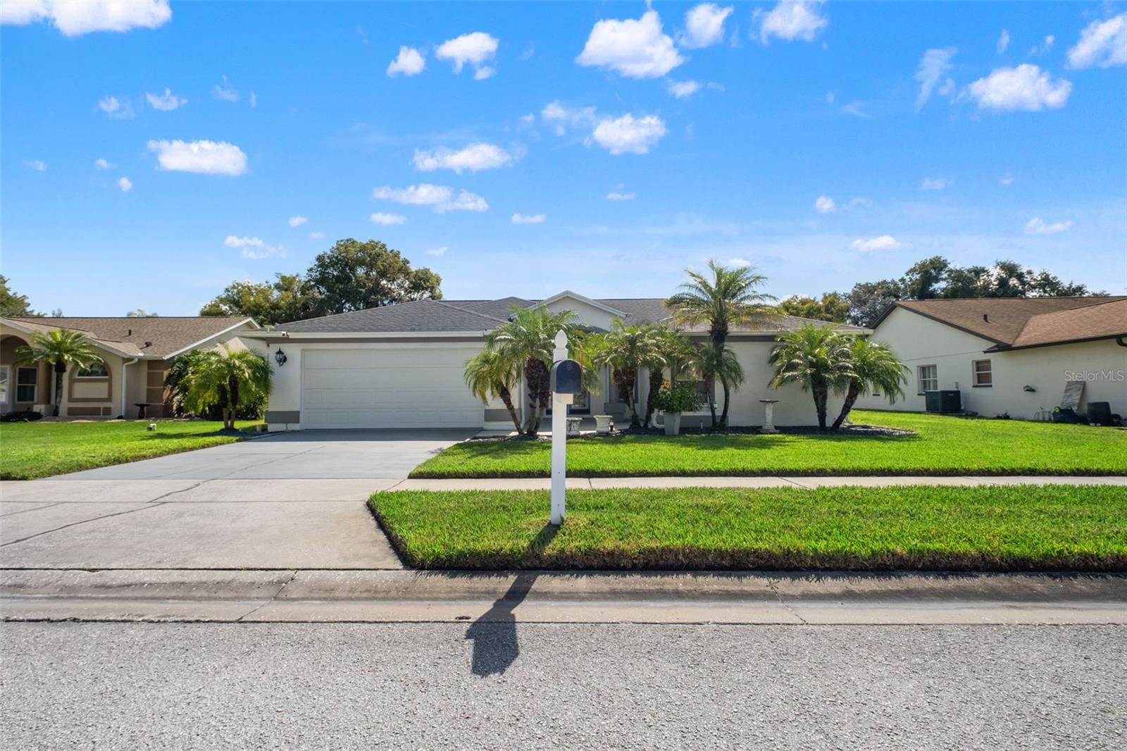 8916 KEATS DR — photo 2