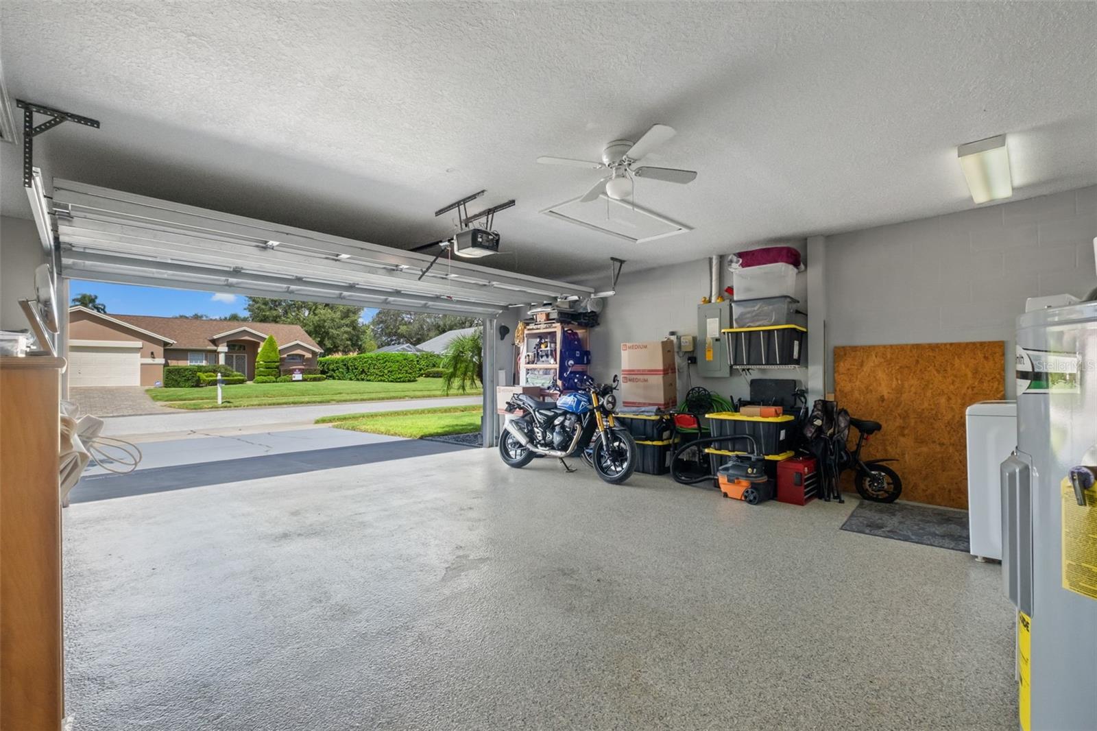 8916 KEATS DR — photo 57