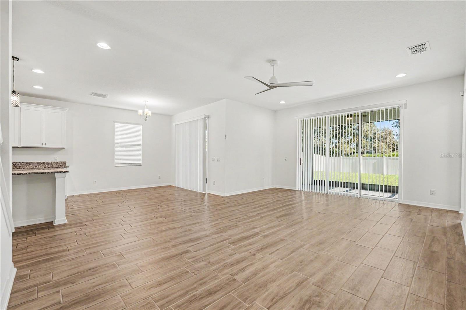 16012 SONOMA GROVE CIR — photo 31
