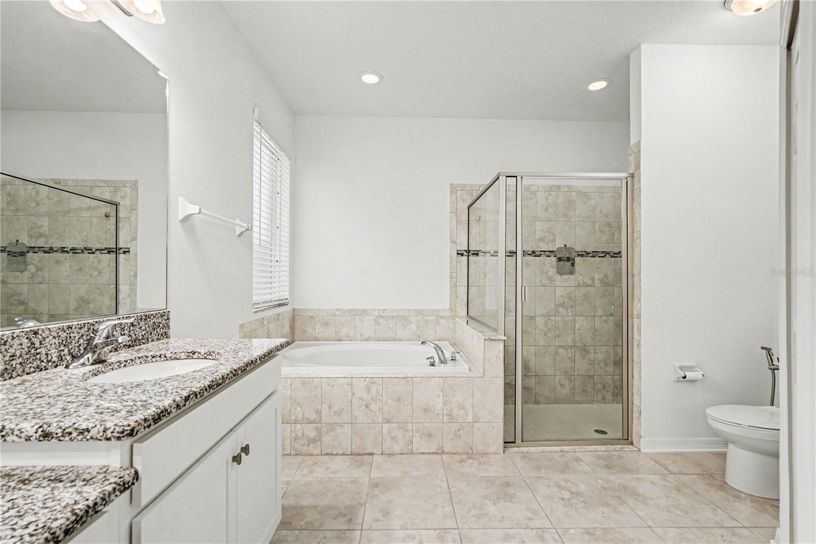 16012 SONOMA GROVE CIR — photo 39