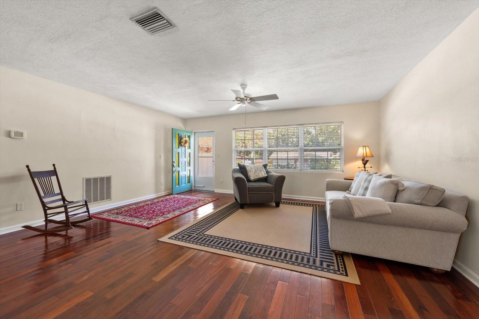 1706 OWEN DR — photo 3