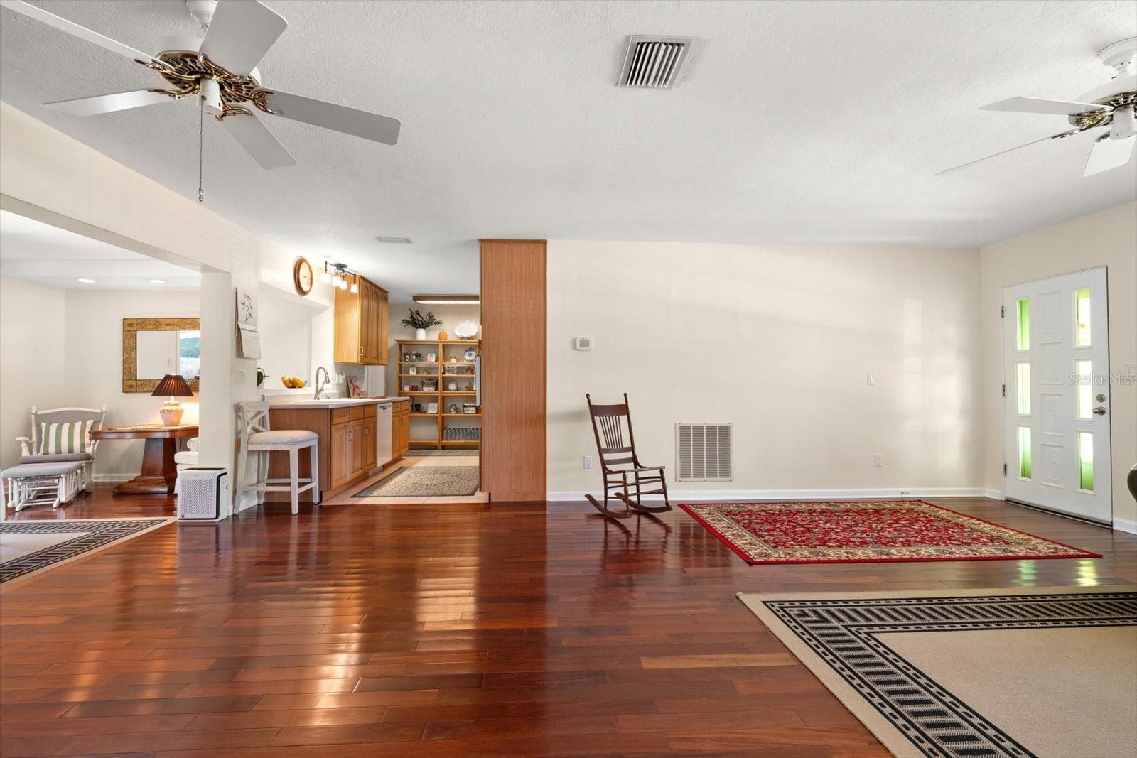 1706 OWEN DR — photo 4