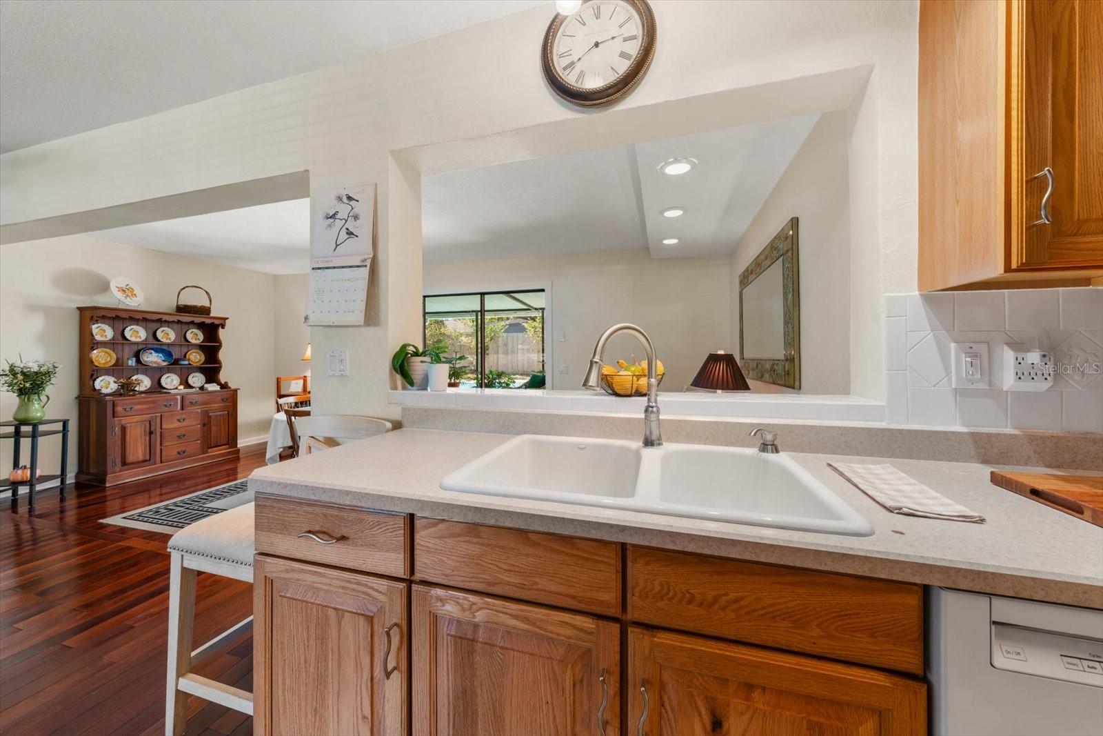 1706 OWEN DR — photo 9