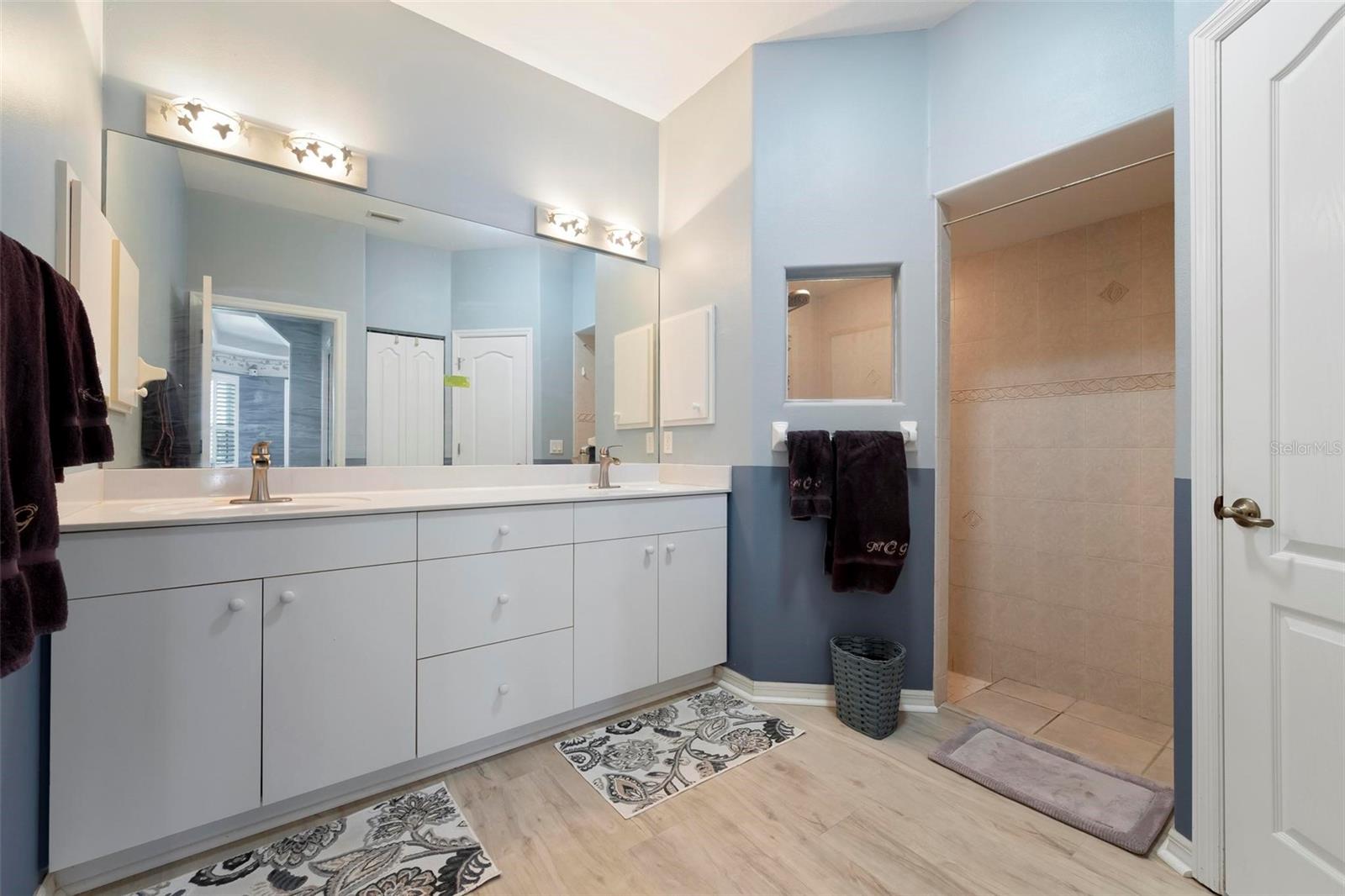 5151 PINE SHADOW LN — photo 17