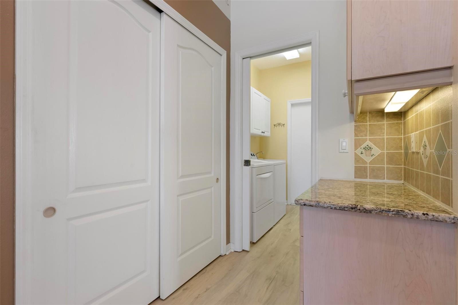 5151 PINE SHADOW LN — photo 11