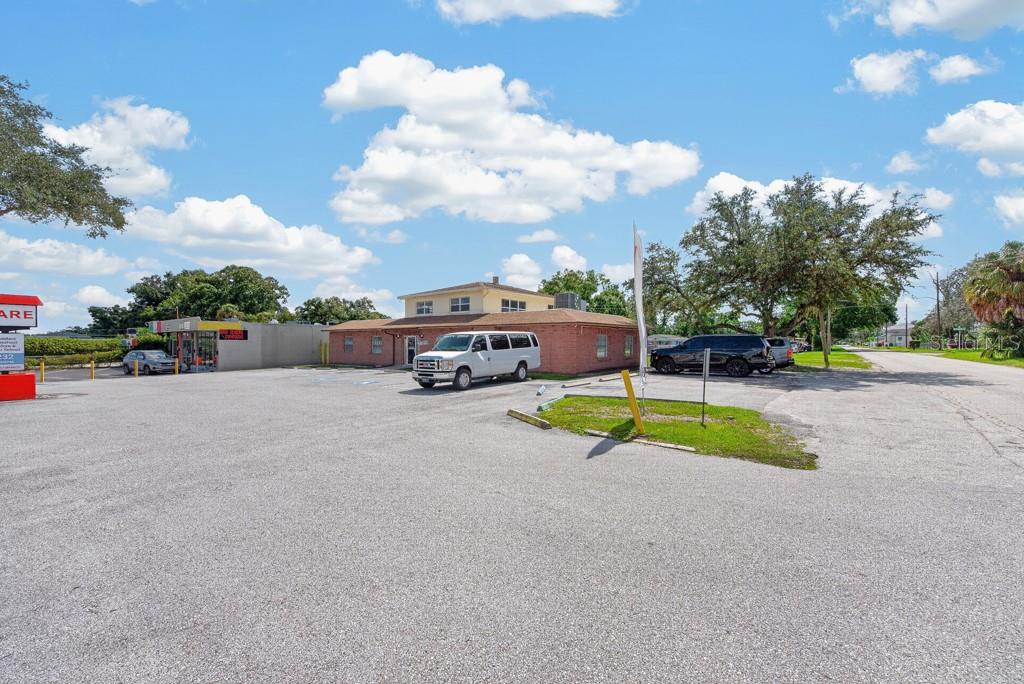 2150 W DR MARTIN LUTHER KING JR BLVD — photo 58