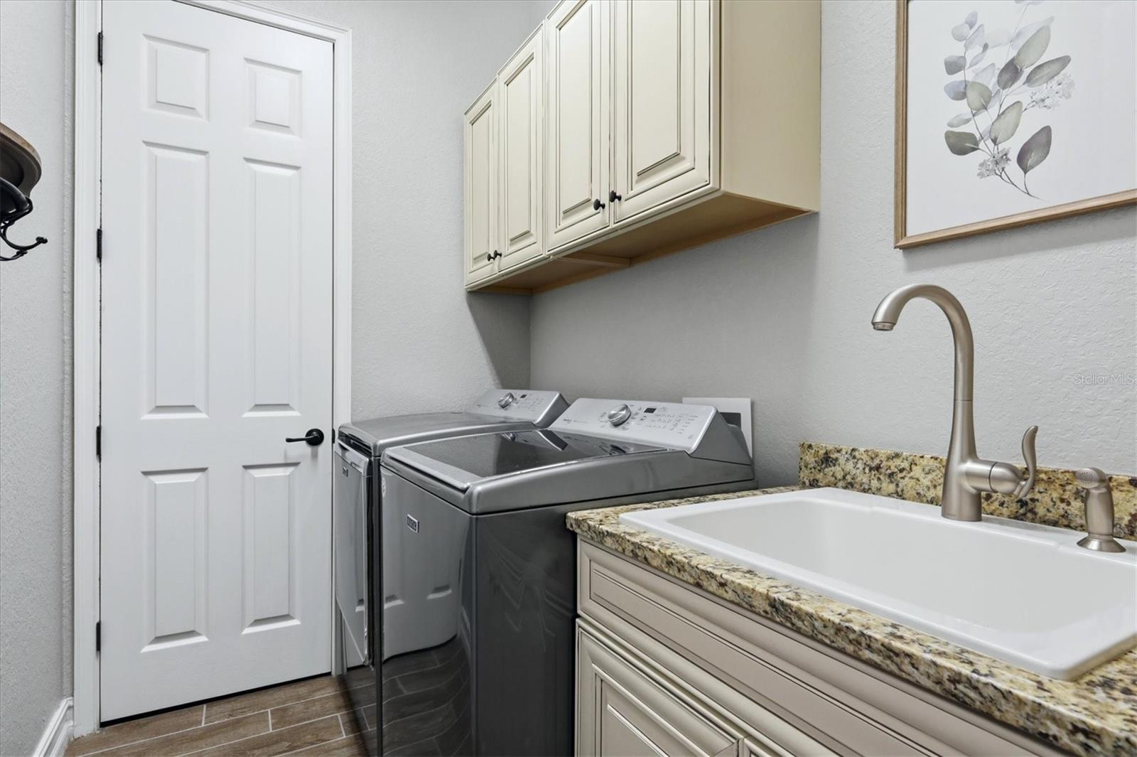 8816 RUM RUNNER PL — photo 31