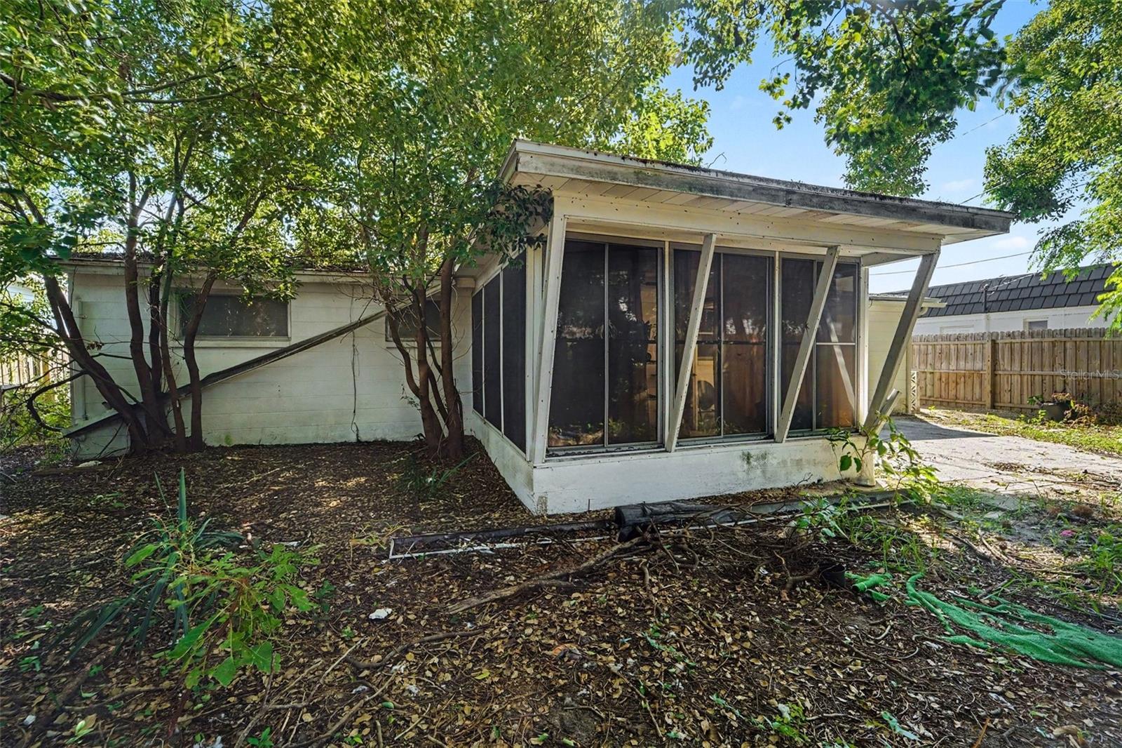 5145 MANOR DR — photo 18