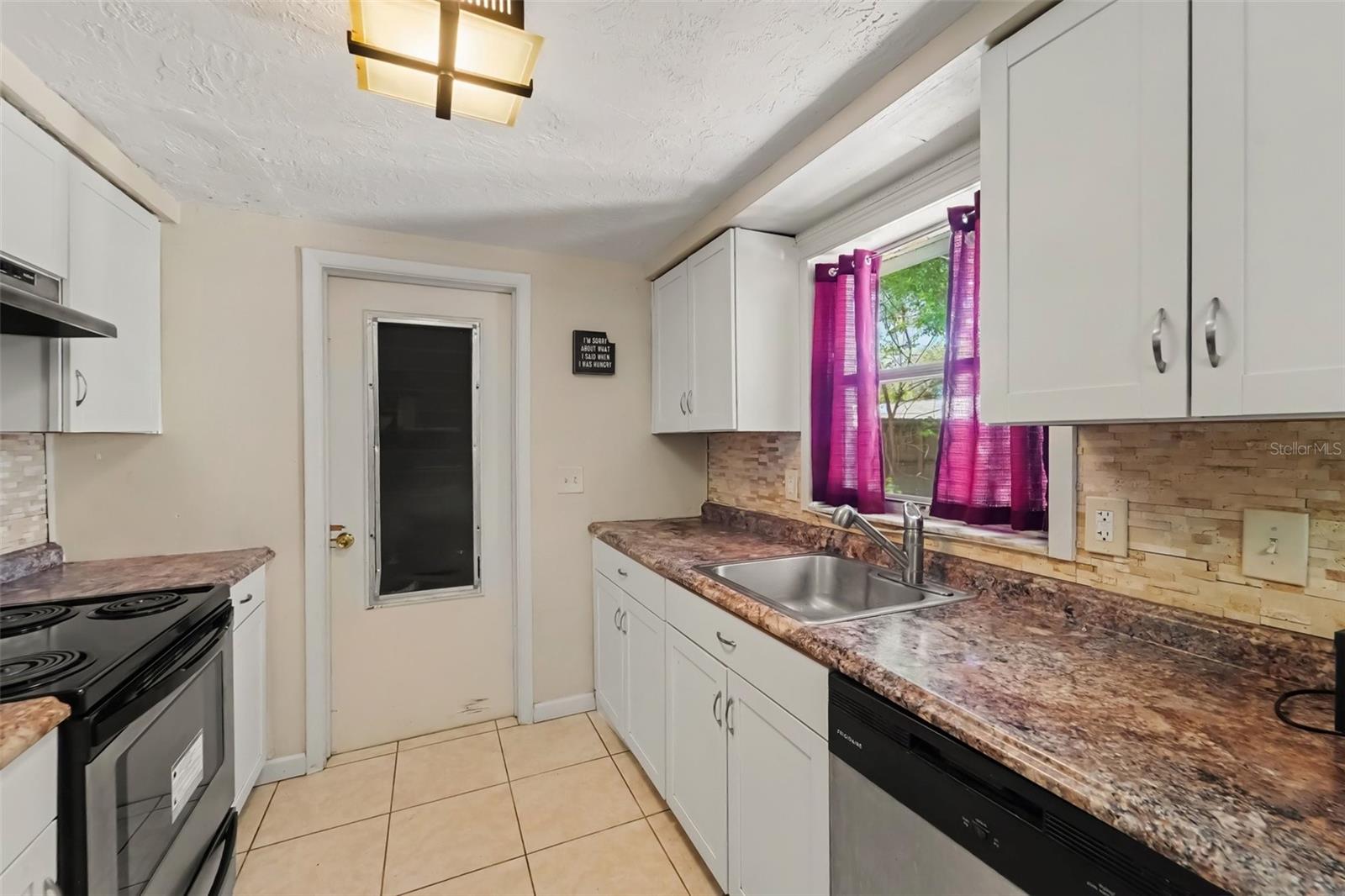 5145 MANOR DR — photo 9