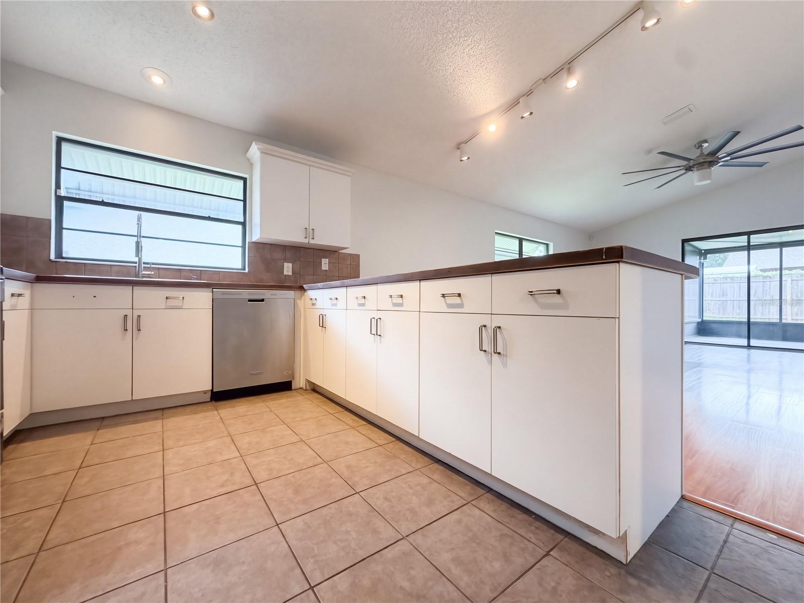 1309 KEEL PL — photo 8
