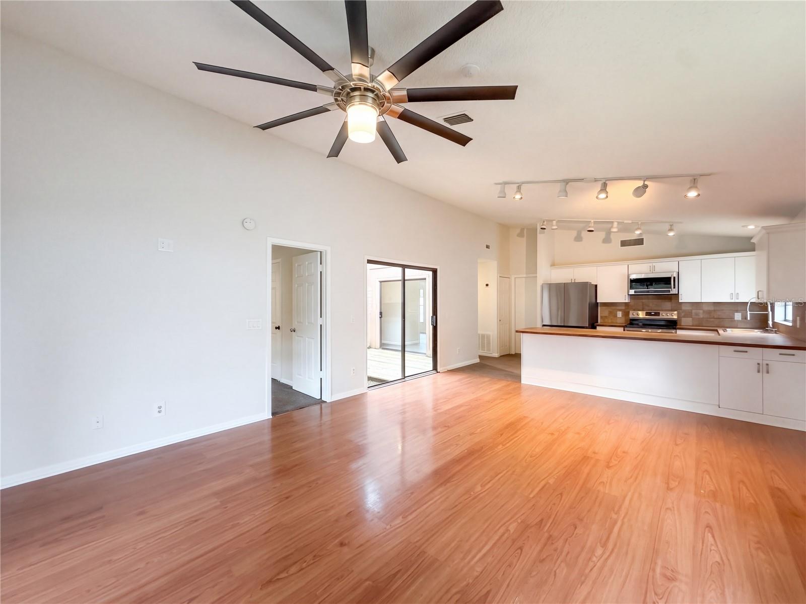 1309 KEEL PL — photo 4