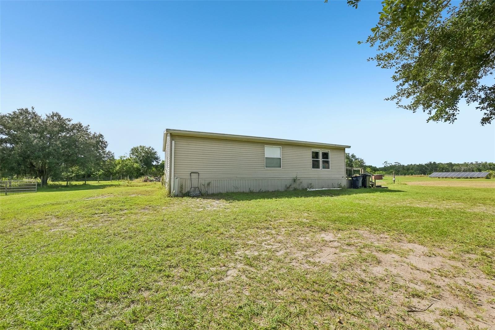 27815 CROSBY RD — photo 21