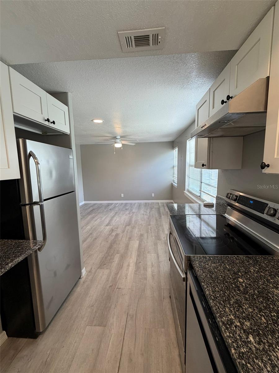 101 W LEMON ST #4 — photo 6
