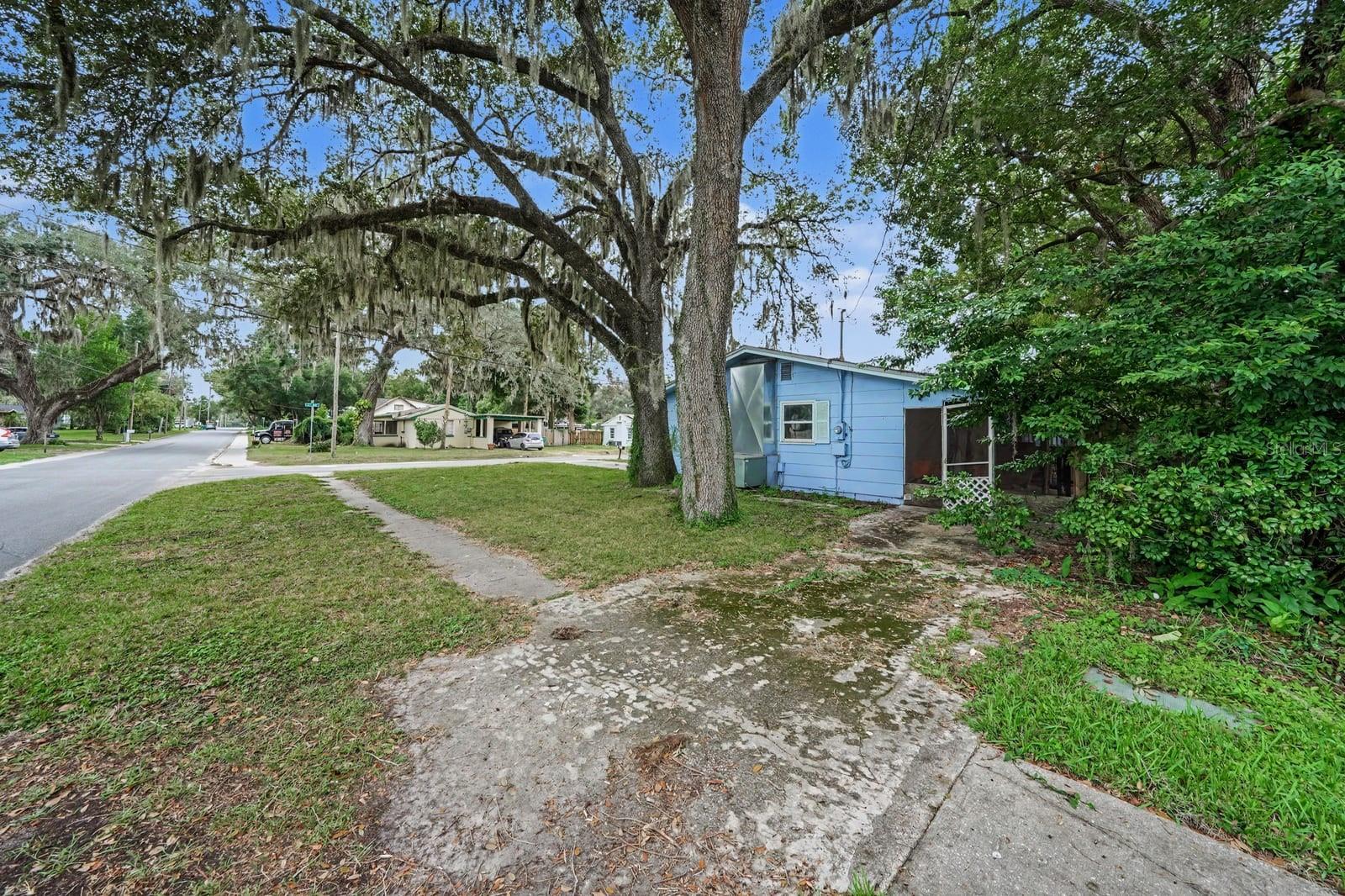 Home in ZEPHYRHILLS — photo 5
