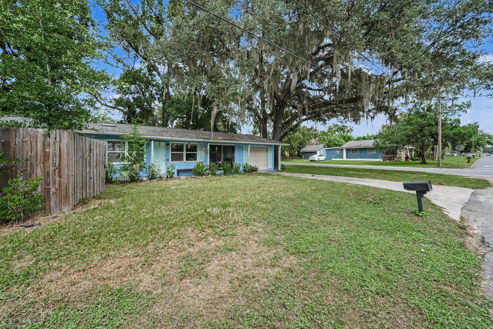 Home in ZEPHYRHILLS — photo 3