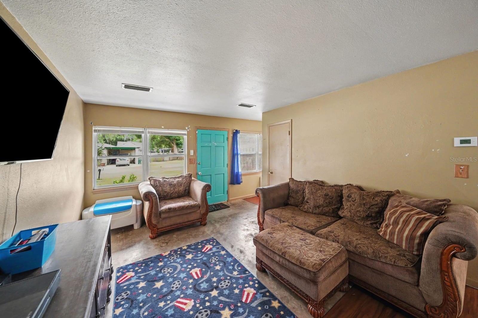 Home in ZEPHYRHILLS — photo 8