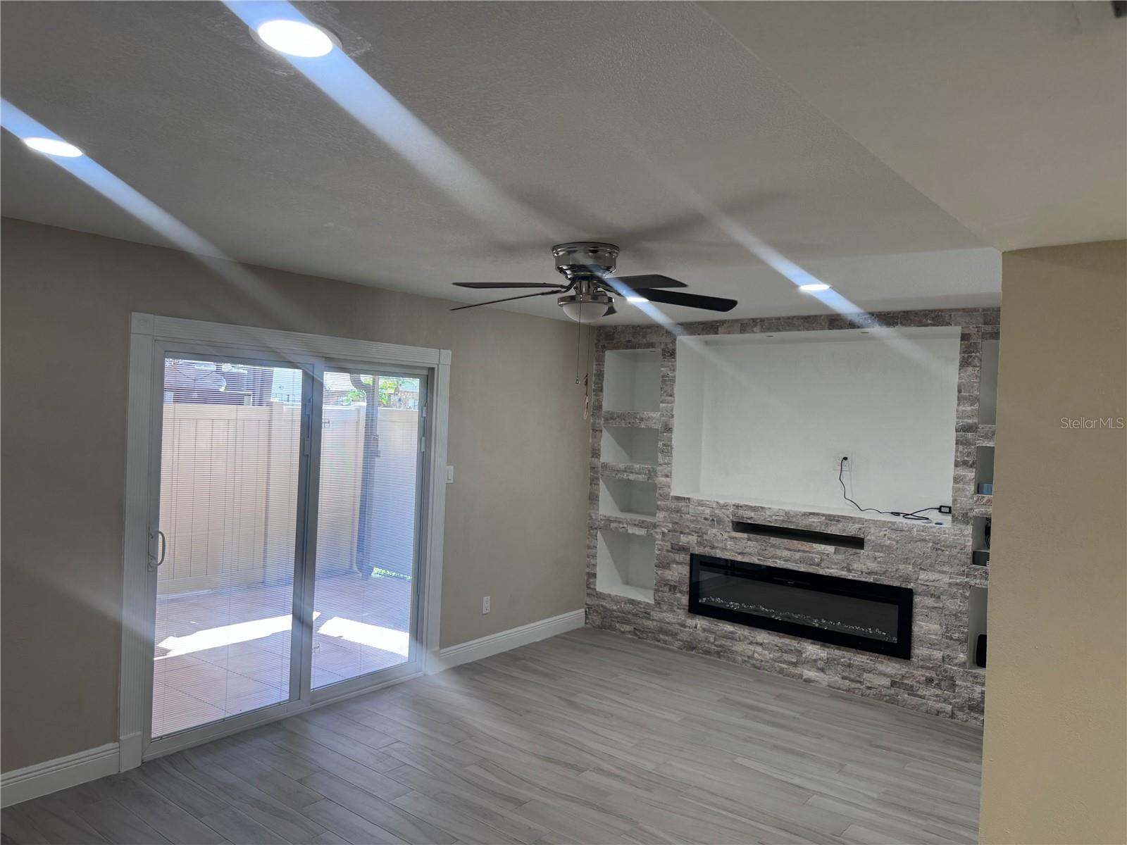 3418 SUNRISE VILLAS CT N — photo 6