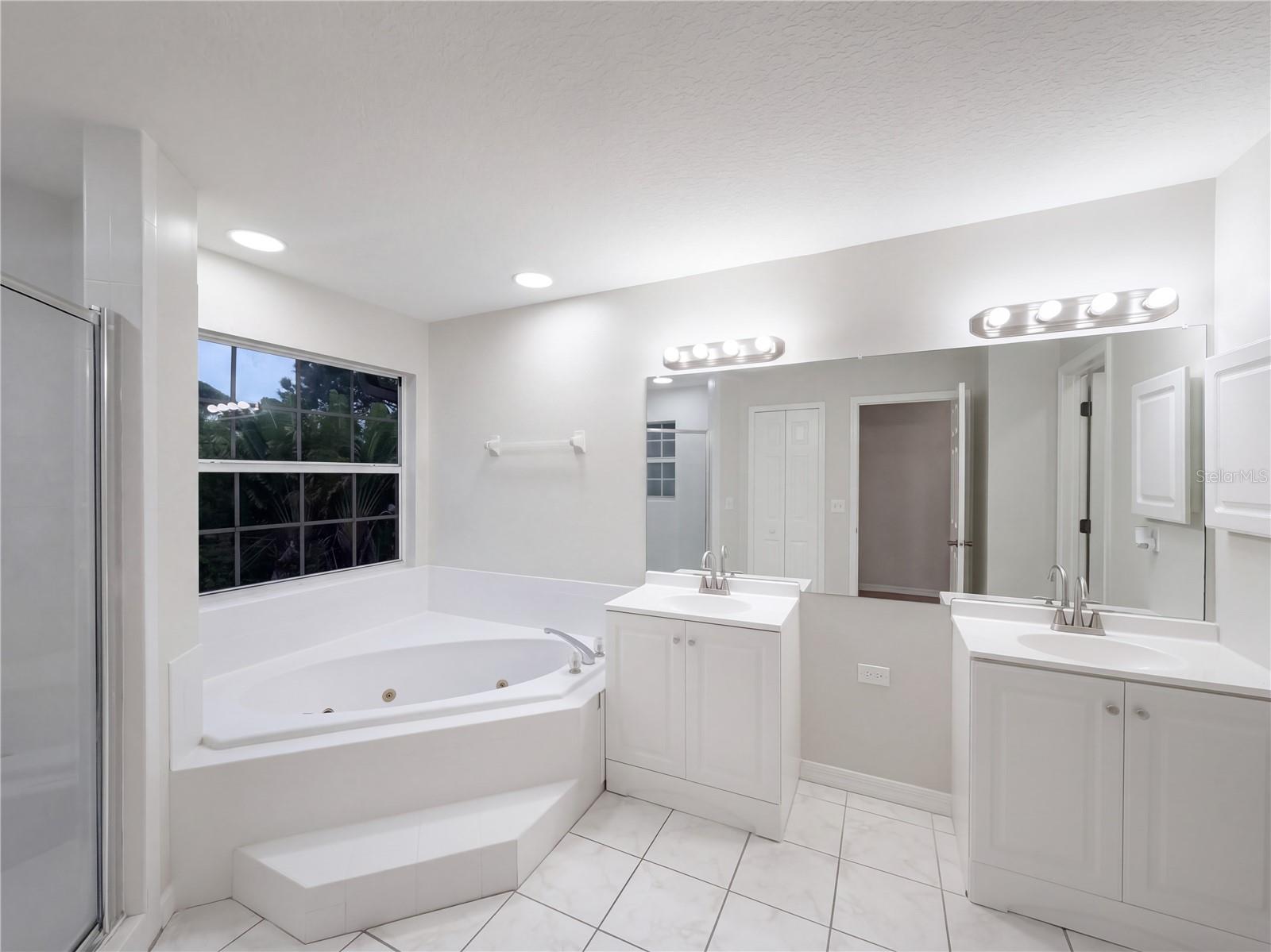 5111 QUEEN PALM TER NE — photo 27