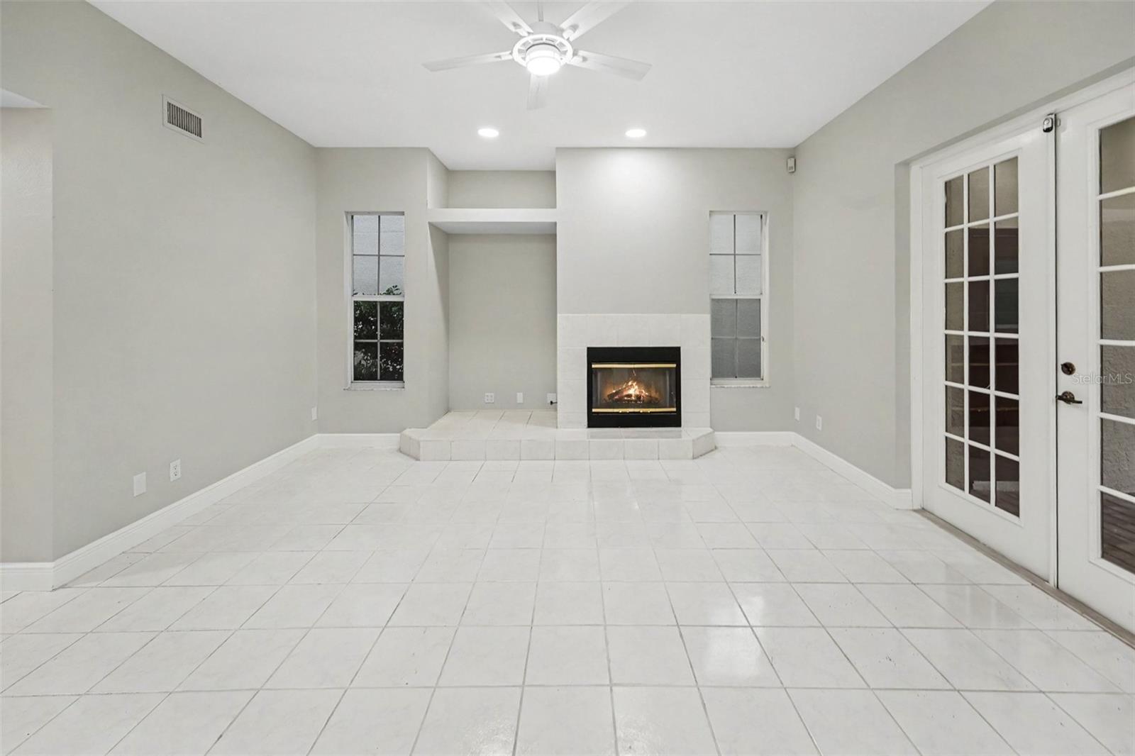 5111 QUEEN PALM TER NE — photo 11